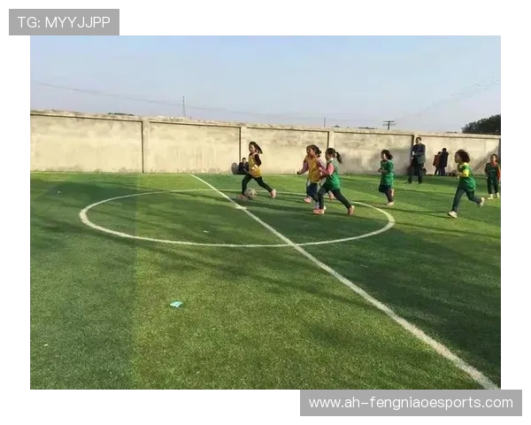 足球巨星化身骑士驰骋马场挑战极限展现运动跨界魅力